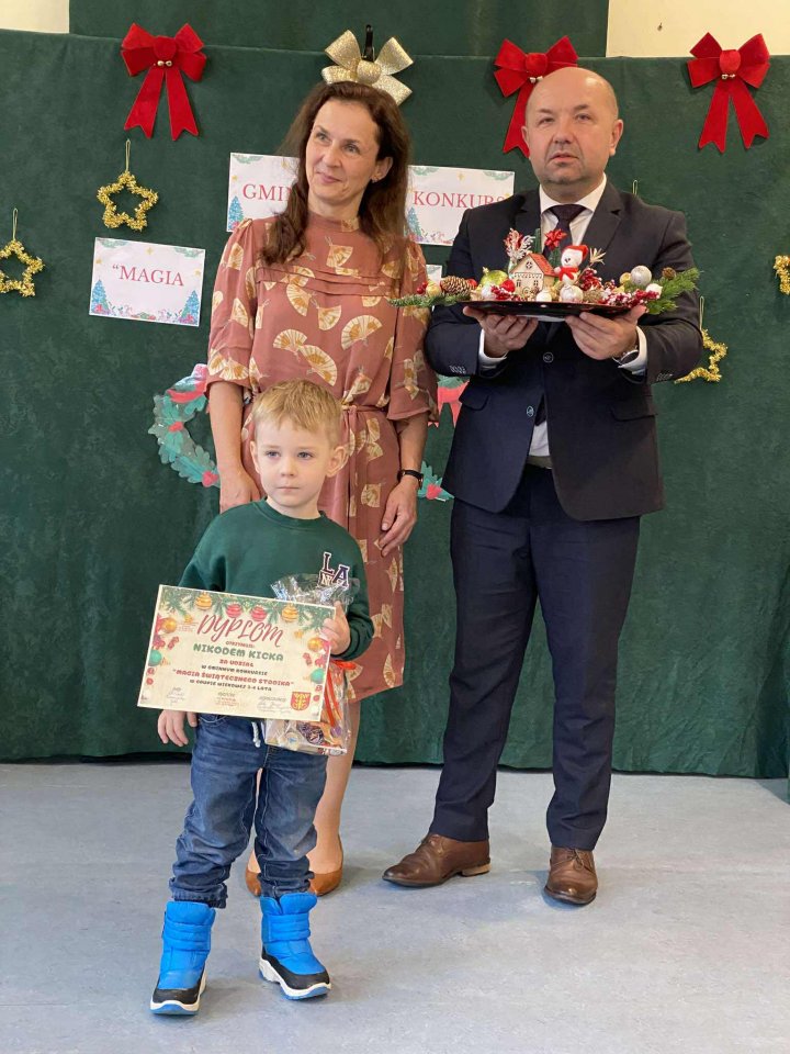 GMINNY KONKURS PLASTYCZNY „MAGIA ŚWIĄTECZNEGO STROIKA”