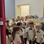 Ostatnie przygotowania do występu.