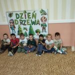 Chłopcy i ich Las w słoiku