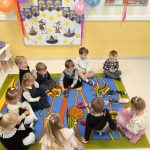 Wróżba z pantofelkami.