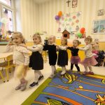 Zabawa – Jedzie pocią.