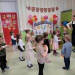 Zabawa taneczna z kluczami