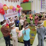 Zabawa z piosenką Miś nie chce śpać